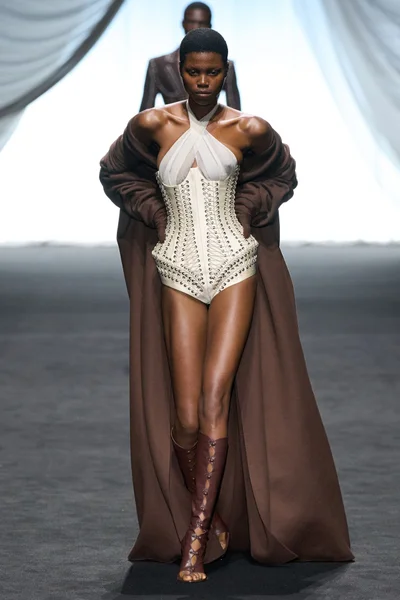Look 2
